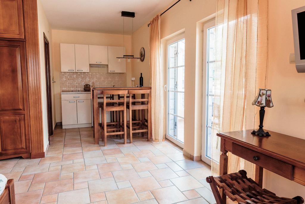 Damonte - Apartments And Rooms Budva Bagian luar foto
