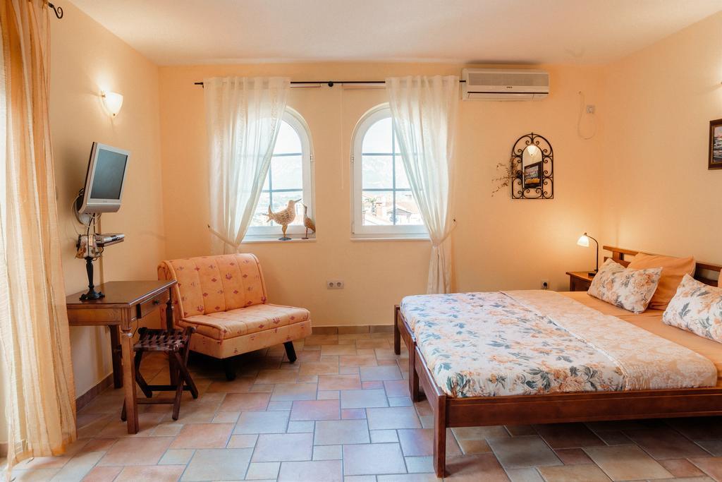 Damonte - Apartments And Rooms Budva Bagian luar foto