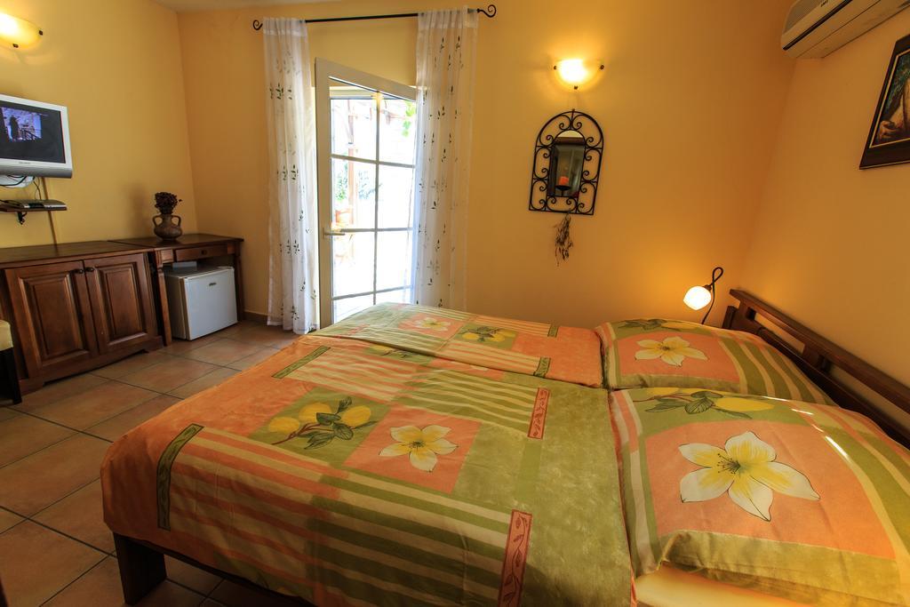 Damonte - Apartments And Rooms Budva Bagian luar foto