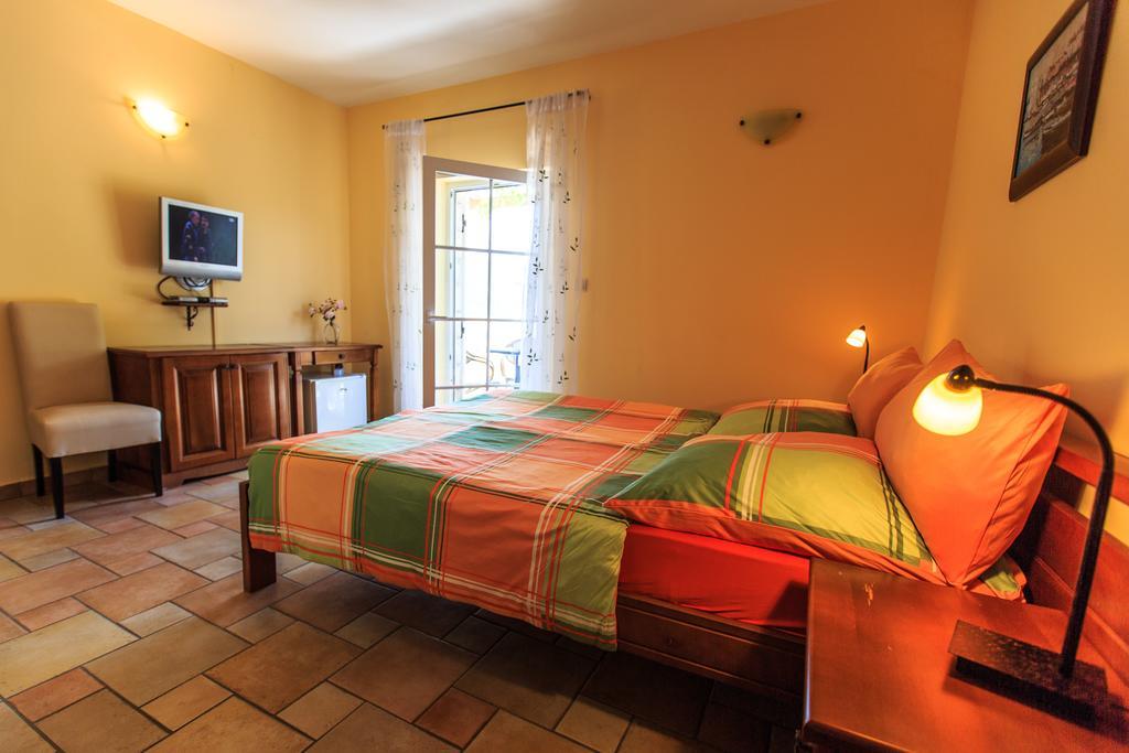 Damonte - Apartments And Rooms Budva Bagian luar foto